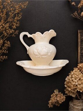 Vintage Camark Pottery Cream Ceramic Pitcher and Basin Wall Pocket/Vase